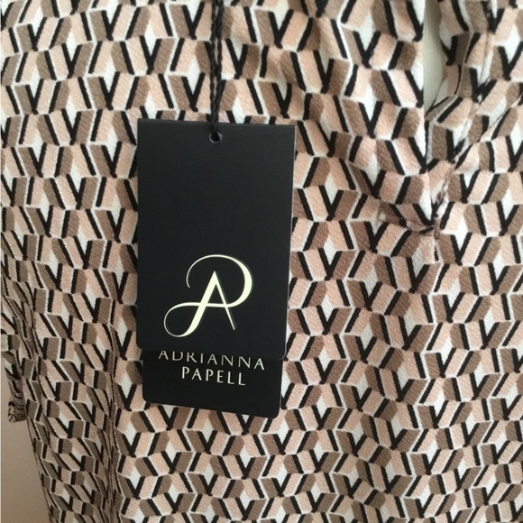 Adrianna Papell Sleeveless Abstract Print Top - Picture 3 of 4